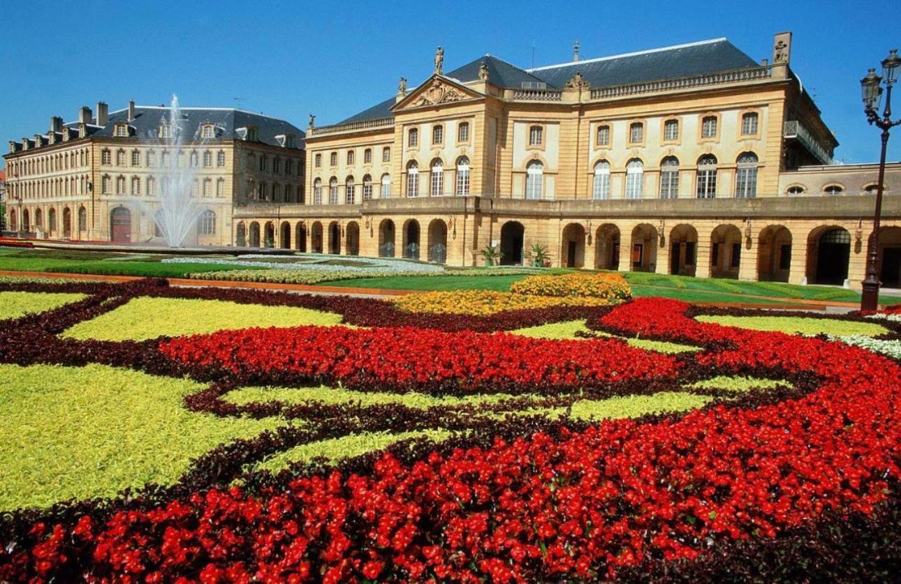 Serenity Bed Palace 2 Metz Gare 外观 照片