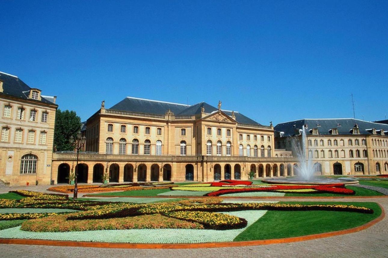 Serenity Bed Palace 2 Metz Gare 外观 照片